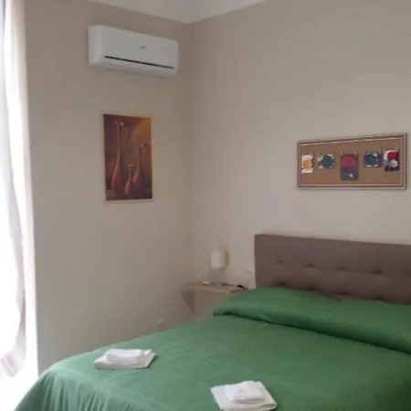 La Rosa Rossa Guest house
